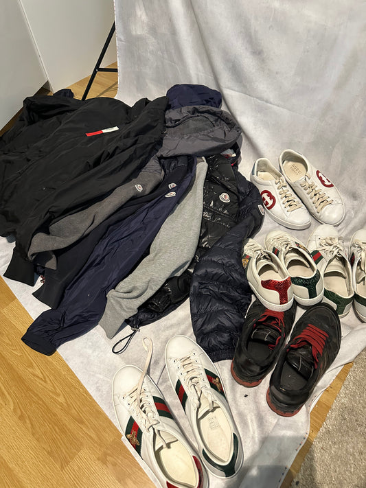 7 moncler jackor + 5 par skor bulk